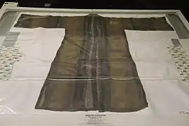 Unearthed beizi with narrow sleeves from the tomb of Huang Sheng, Southern Song dynasty.