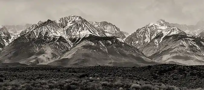 Goodale Mountain (left), Taboose Pass, Cardinal Mountain (right)