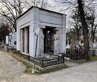 Grave of the Străjescu  Family, Bellu Cemetery, Bucharest, by George Cristinel, 1934