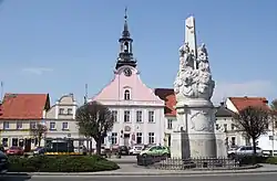 Rynek (Market Square) with the Baroque town hall and Holy Trinity column