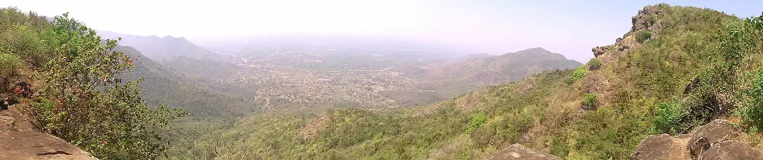 Panoramic valley view from Hello Point