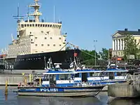 A patrol boat of the Helsinki Police Department in front of Katajanokka in 2007.