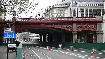 Holborn Viaduct carries the A40