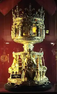 A second reliquary from 1862, designed by Viollet-le-Duc preserved at Notre-Dame Cathedral.