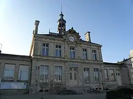 The town hall in Bouilly