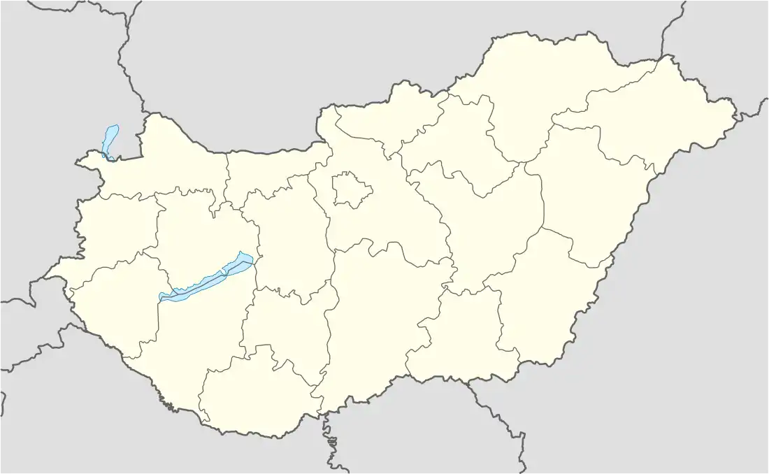 Áporka is located in Hungary