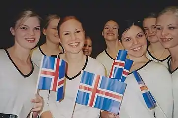 Sigurlaug front 2nd from left with Ice Cubes at Synchro Worlds
