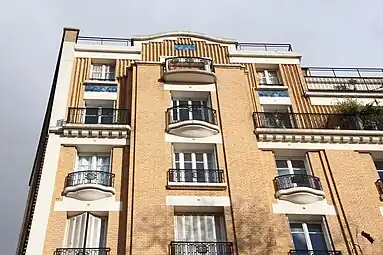 Art Deco balconies with sinuous bases of Avenue Richerand no. 1, Paris, unknown architect (c. 1930)