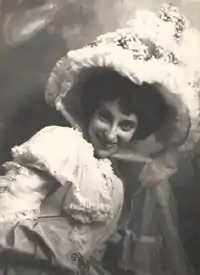 Ines Maria Ferraris photographed in Milan, 1912