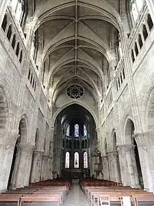 Nave of Chalon Cathedral in Burgundy (1220–1522)