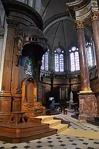 Bishop's seat and windows of the choir