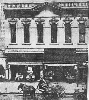 Jones Block sometime between 1886–1895 when home to J. W. Robinson's Boston Dry Goods store.