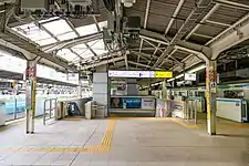 Yamanote and Keihin-Tōhoku Line platform in 2021