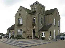 The town hall in Brouckerque