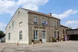 The town hall in Jonchery