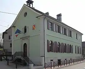 The town hall and school in Kœtzingue
