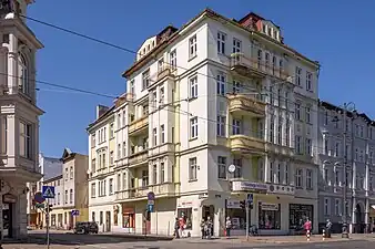 Frontages of Otto Riedl Tenement
