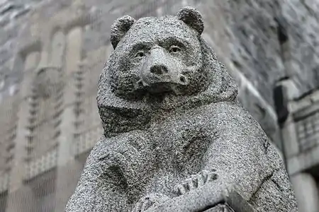 Bear statue by Emil Wikström at National Museum of Finland (1905–1910)