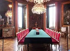 Konseljsalen(The Cabinet Meeting Room)Statsrådssalen (Government meeting room, when such meetings are chaired by the King)
