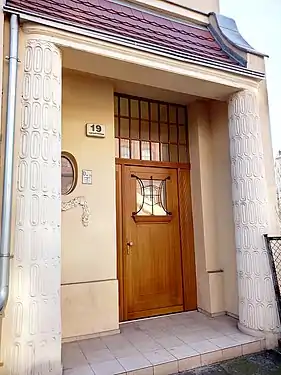 Portal and door