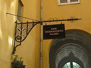 Sign in the courtyard