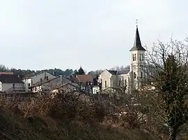 The church and surroundings in Léguillac-de-l'Auche