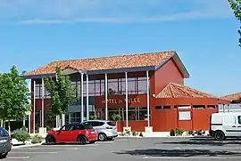 The town hall in La Lande-de-Fronsac