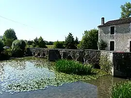 The old bridge in Agnac