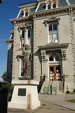 Miniature Statue of Liberty on the square of the Davis County Courthouse (Iowa) in Bloomfield