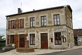 The town hall in Lafauche
