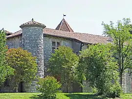 Prades Manor in Lafox