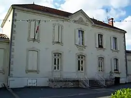 The town hall in Lagupie