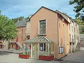 The town hall of Lanuéjols