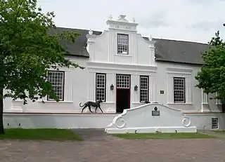 Granted to Isaac Schryver in 1692. In 1806 the farm passed to Coenraad Johannes Fick who probably built Lanzerac around 1830 in the Cape Dutch style.