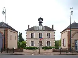 The town hall in Lavau