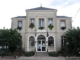 The town hall in Le Châtelet-en-Brie