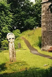 Fig. c6: the cross in the churchyard of Lesnewth