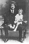 Antón Losada Diéguez with his son Antón, c. 1918.
