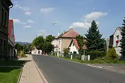 Main street with the municipal office