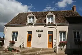 The town hall of Mézières-sur-Ponthouin