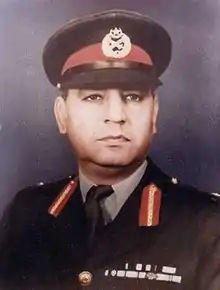 The army service uniform of the Pakistan Army closely resembled to the army uniform of the British Army as seen and active from 1947–1970s