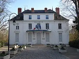 The town hall of Boussy-Saint-Antoine