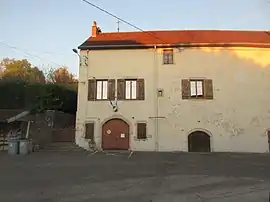 The town hall in Cesancey