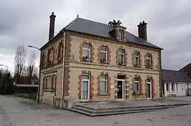 The town hall in Lavau