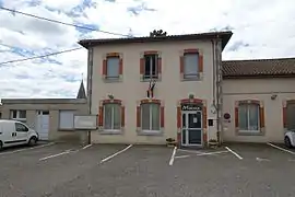 The town hall in Arconsat