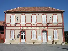 The town hall of Estampures