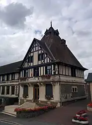 The town hall in La Neuve-Lyre