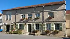 The town hall in Pulligny