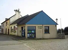 The town hall in Tréflévénez