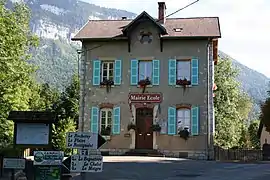 The town hall in Lépin-le-Lac